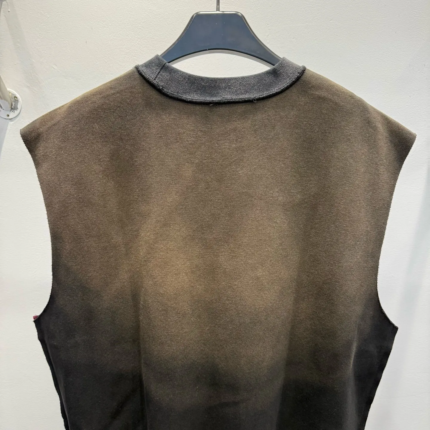 🅿️200 CH Croixin New Sleeveless Round Neck T-shirt 320g heavy-duty synthetic fabric The upper body is wide and stylish Ice-feeling experience on the inside Spliced ​​tailoring on the waist side Spray horse slip plus burning process The oversize version highlights the trendy design Size: L-4XL